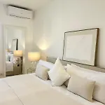 Elegant Close To The *