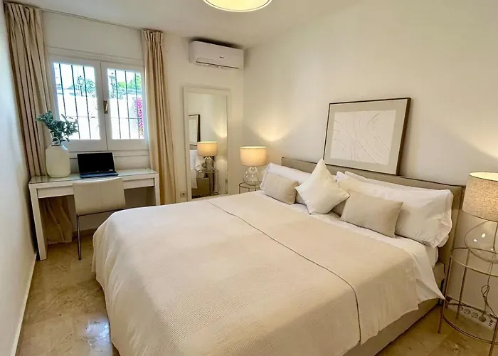 Elegant Close To The Estepona
