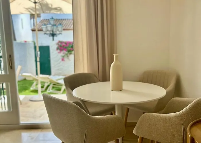 Elegant Close To The * Εστεπόνα