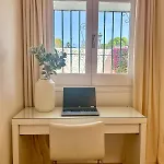 Elegant Close To The * Εστεπόνα